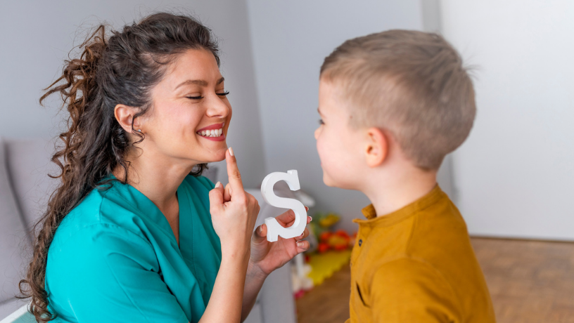 cómo saber que tu hijo necesita terapia de lenguaje